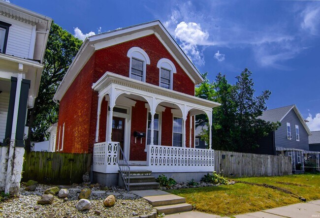 Building Photo - 605 Lavina St