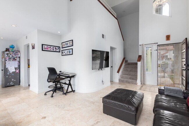 Building Photo - 3BR + Bonus Room | Solar-Powered | Updated...