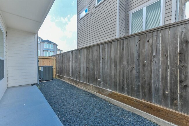 Building Photo - 10922 Brookeshire Chase Ln