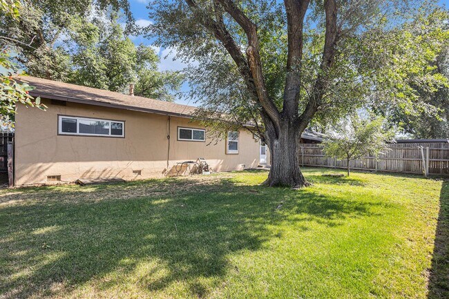 Building Photo - 132 Esther Dr