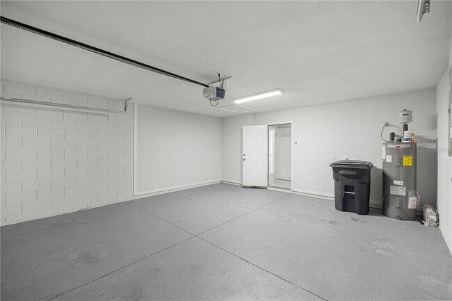Building Photo - 2868 SW 165th Pl