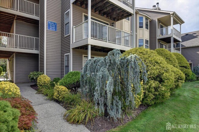 Building Photo - 54 Lear Ct