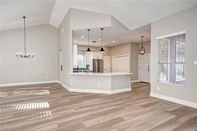 Building Photo - 2203 Tanglevine Dr
