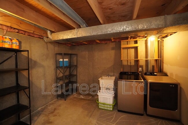Building Photo - 9521 Joyce Ln