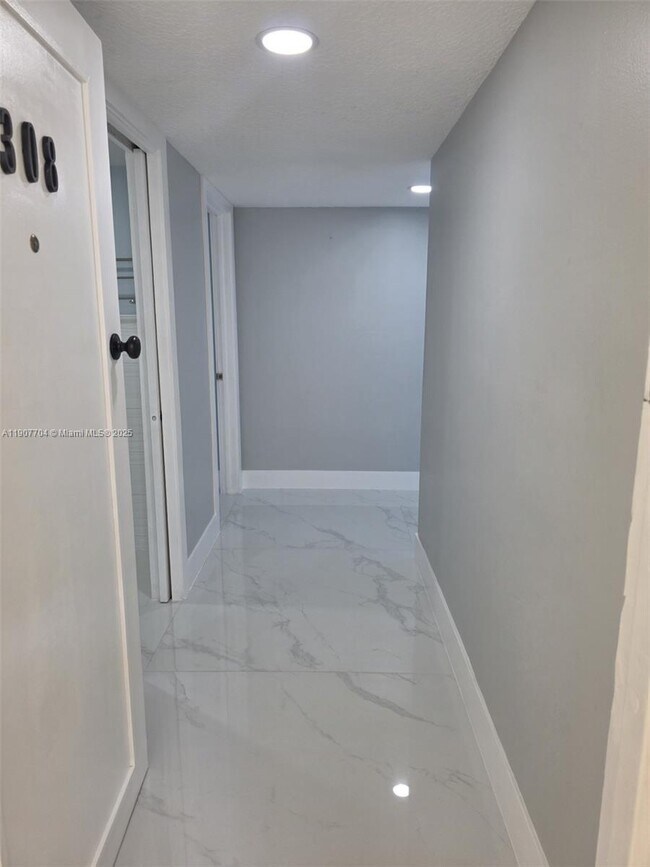 Building Photo - 11755 SW 18th St