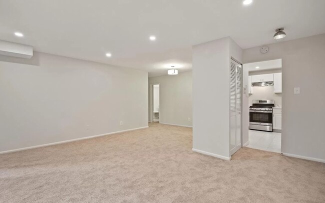 Primary Photo - 9900 Georgia Ave