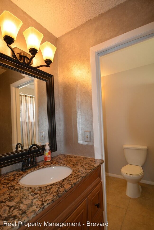 Building Photo - 620 Ridge Club Dr