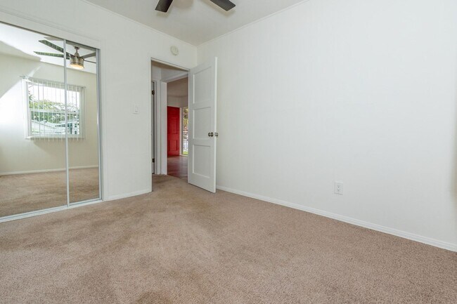 Building Photo - Charming 2 bed /1 Bath Duplex in Pacific Beach 8 Blocks From the Ocean!