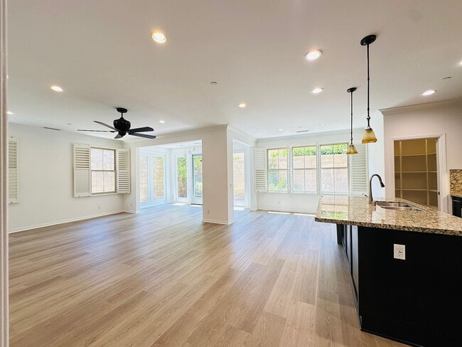 Building Photo - "Charming 3-Bedroom Sanctuary in Irvine: Spacious 2,100 Sq Ft Haven on Cherry Tree"
