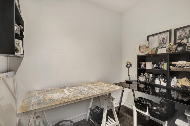 Building Photo - 100 NW 69th Cir