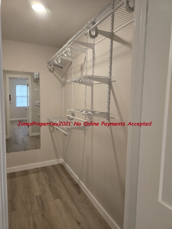 Building Photo - 1318 Crooked Creek Dr