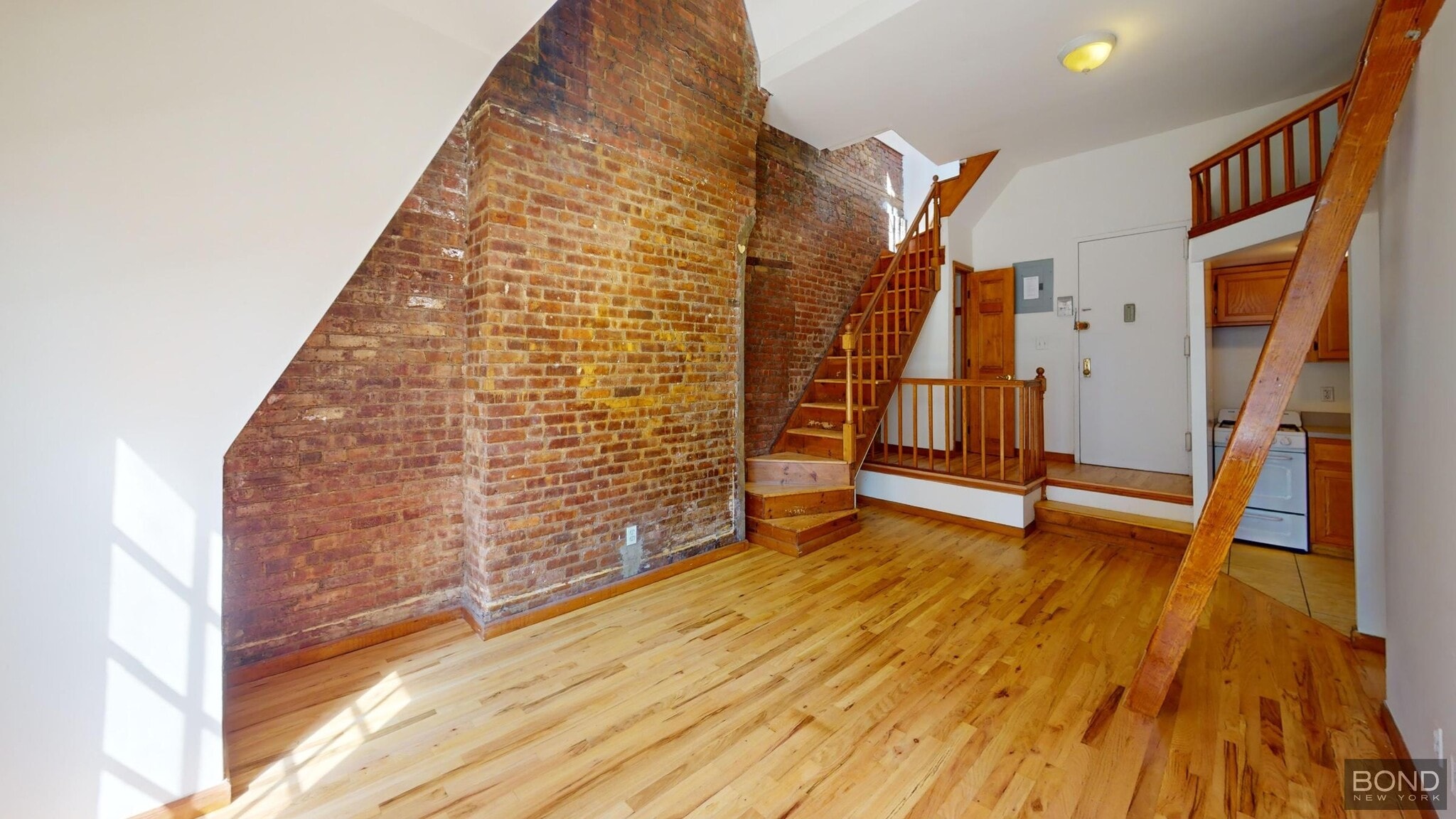 Building Photo - 317 W 107th St