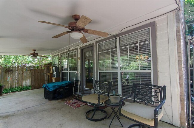 Building Photo - 16304 Kicking Bird Dr