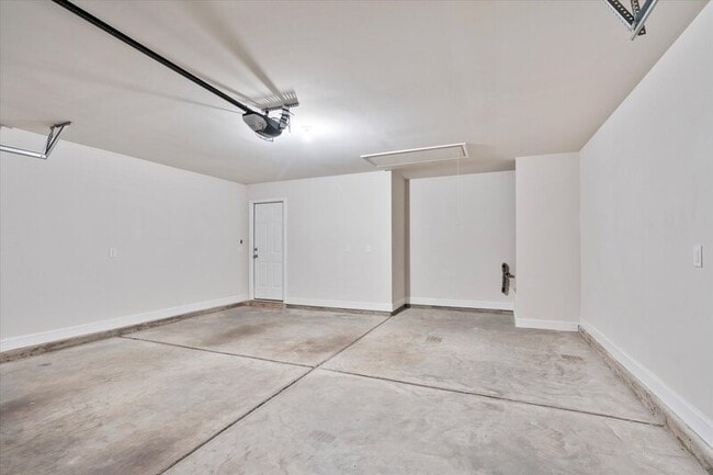 Building Photo - 6027 Thorntons Way Cir NW