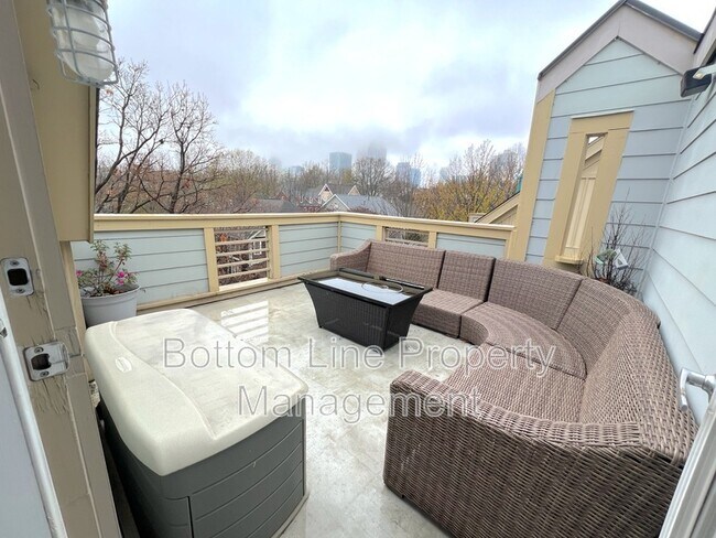 Building Photo - 738 Garden District Dr