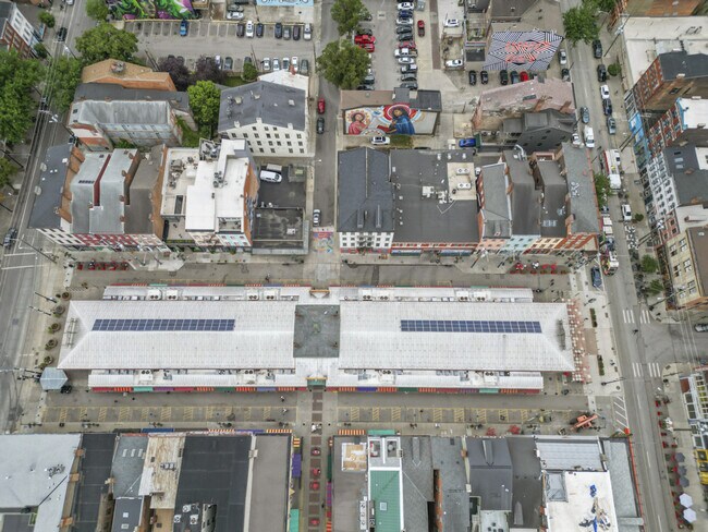 Building Photo - 122 W Elder St