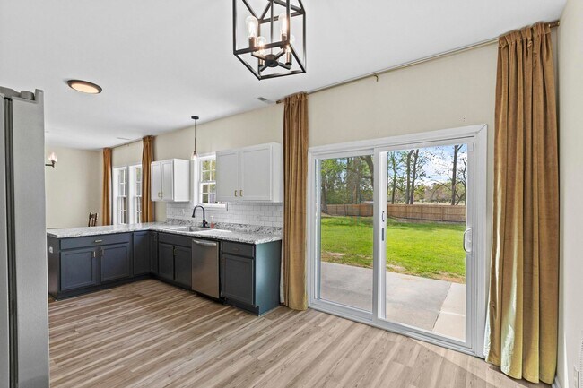 Building Photo - 132 Azalea Plantation Blvd