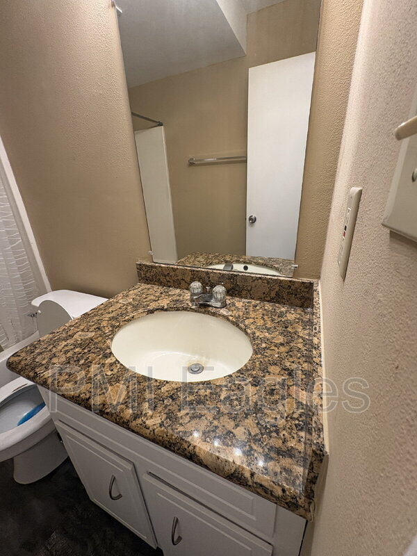 Building Photo - 3284 Tower Dr