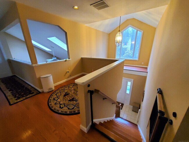 Building Photo - 360 Stevenson Rd