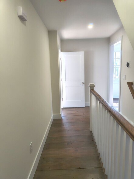 Building Photo - 7 East St