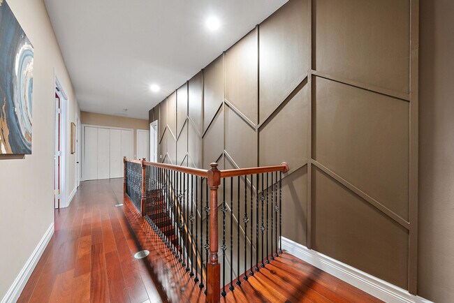 Building Photo - 703 Ramie Ct