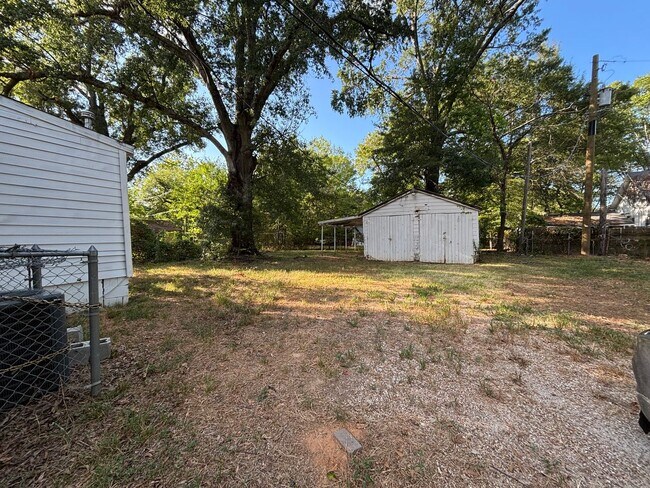 Building Photo - 1414 Parker St