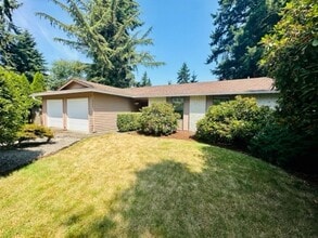 Building Photo - 3Bd/2Ba Bellevue House