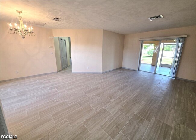 Building Photo - 4614 SW 9th Pl