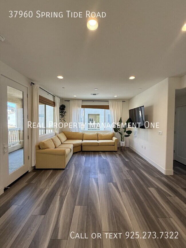 Building Photo - 37960 Spring Tide Rd