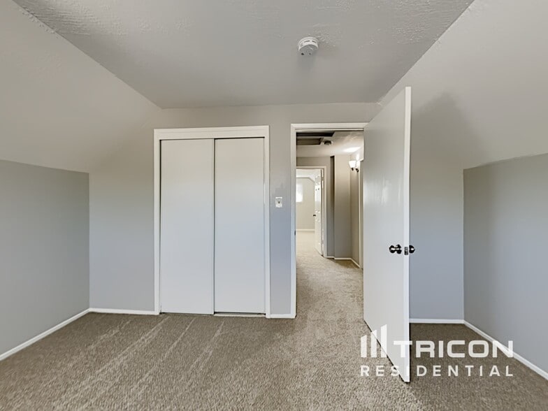 Building Photo - 149 Donner Dr