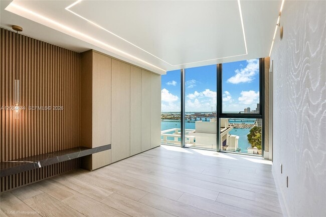 Building Photo - 788 NE 23rd St