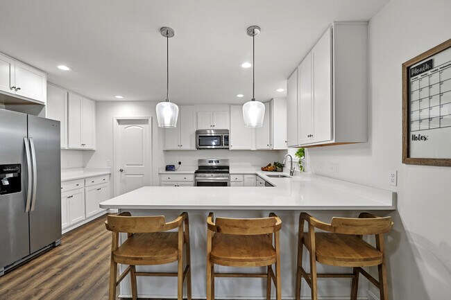 Building Photo - 100 Cilento Dr