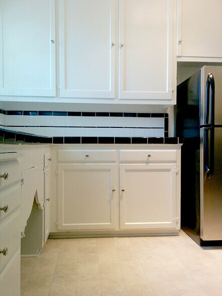 Building Photo - 6030 Whitworth Dr