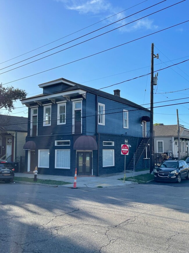 Primary Photo - 2602 D'Abadie St