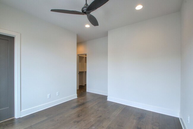 Building Photo - Welcome To Nashville!