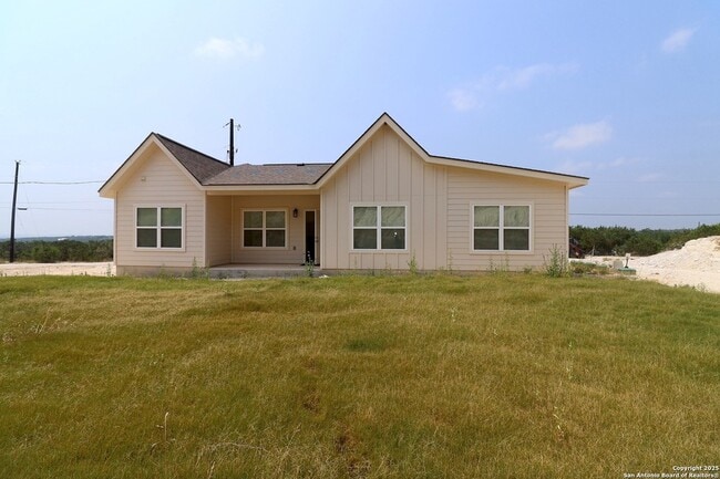 Building Photo - 2503 Golf Dr