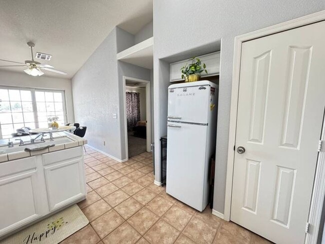 Building Photo - Perfect Vacation Getaway