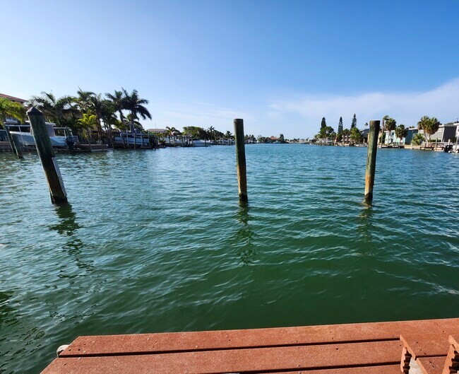 Building Photo - 345 Capri Blvd