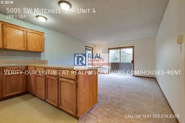 Building Photo - 5005 SW Mitchell St