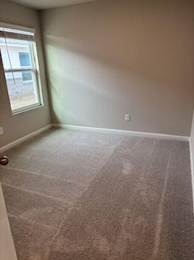 Building Photo - 1st Month Free!