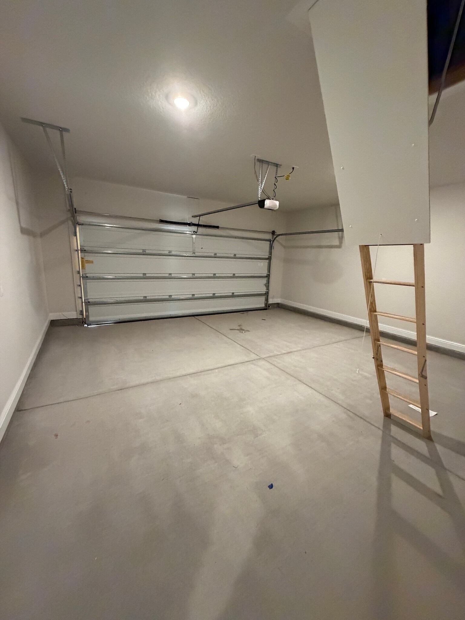 Building Photo - 14902 Dalton Cir