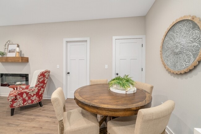 Building Photo - 12835 W Cowboy St