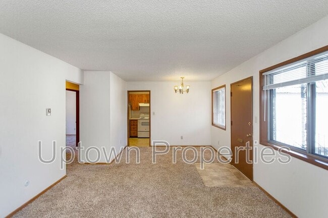 Building Photo - 8027 NE Flanders St