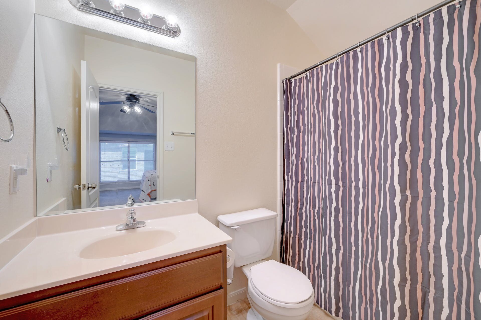 Building Photo - 2605 Salorn Way