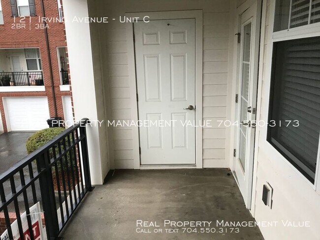 Building Photo - Two Bedroom Townhome in Legacy Village