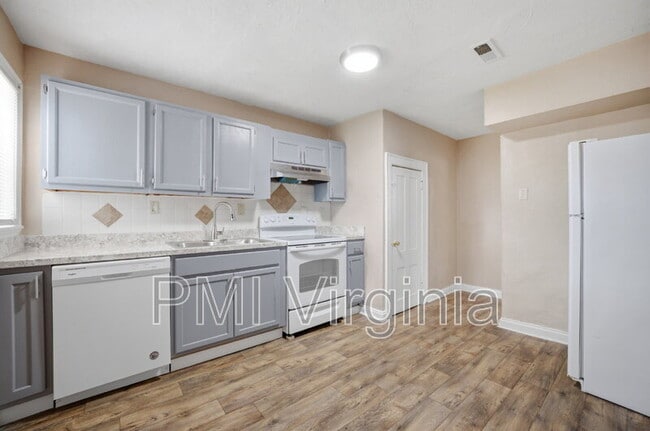 Building Photo - 9 Decatur St