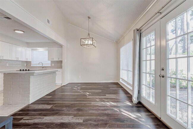 Building Photo - 1018 Rock Canyon Dr