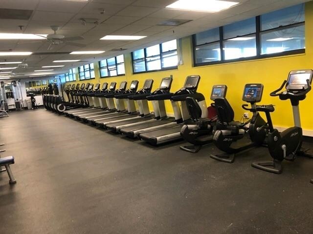 Building Photo - 7004 BLVD E