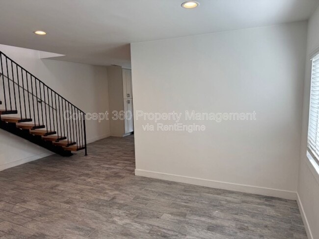 Building Photo - 13646 Verdura Ave