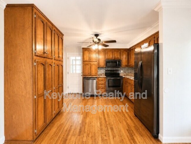 Building Photo - 2111 Fleming Rd